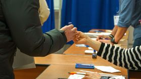 VIDEO Românii ies tot mai puțin la vot. Trendul arată o apatie electorală tot mai pronunțată